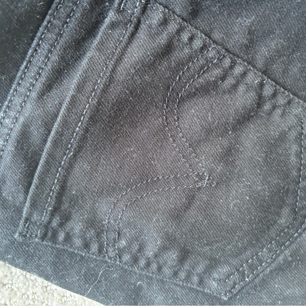 LEVIS SHORTS SIZE 26 BLACK - Picture 4 of 5